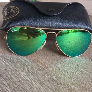 ray ban green mirrored aviators
